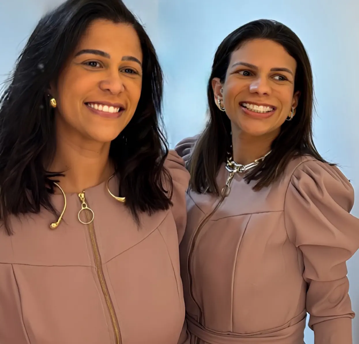 Dra. Talita e Dra. Tárcia na clínica